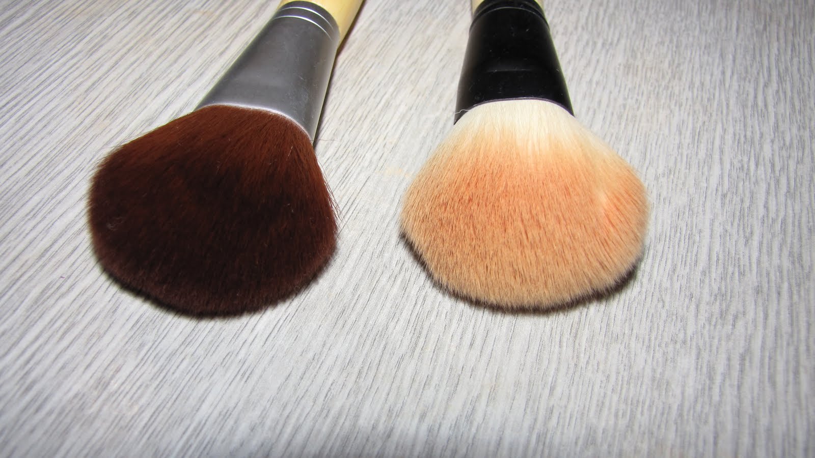 ...OxfordJasmine... e.l.f Bamboo Complexion Brush vs ecoTOOLS Powder Brush