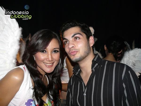 Foto Fiesta Babes - Gallery Artis