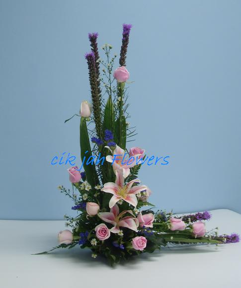 .. cikjahonlineflowers: Flowers Creating Lines & Shapes