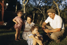 LA FAMILIA, 1953