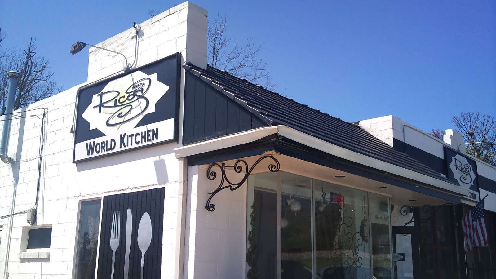 Easy B's Kitchen: Rico's World Kitchen, Buford, GA