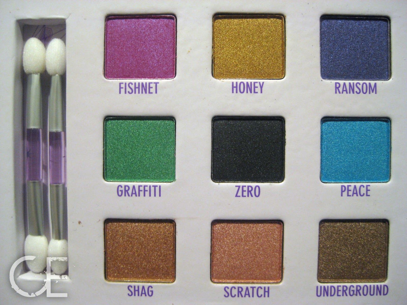 Makeup, etc!: urban decay deluxe palette review & swatches Makeup, etc!: Urban Decay Deluxe Palette Review & Swatches