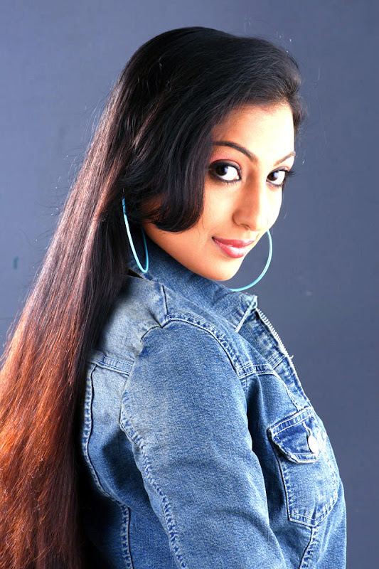 South Indian Cinema Actress: Hot Actress Karishma