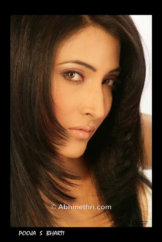 Pooja_Bharathi_13.jpg