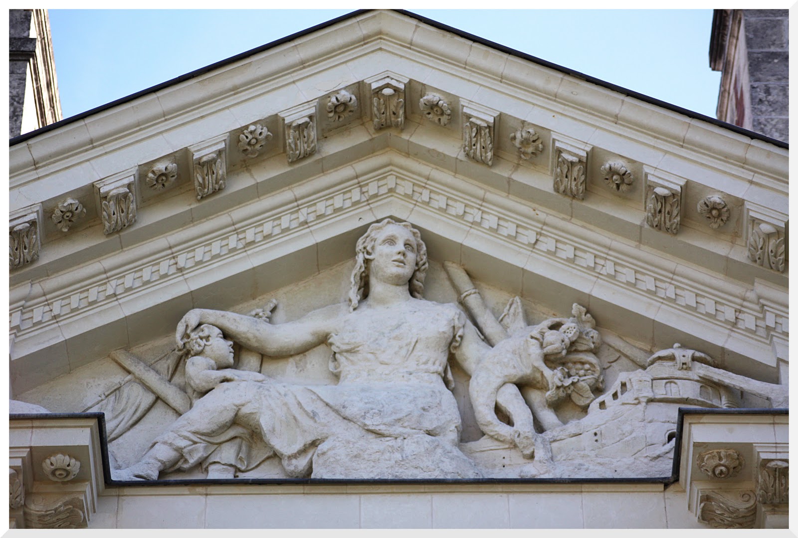 Rat des villes Tours Hôtel Mame