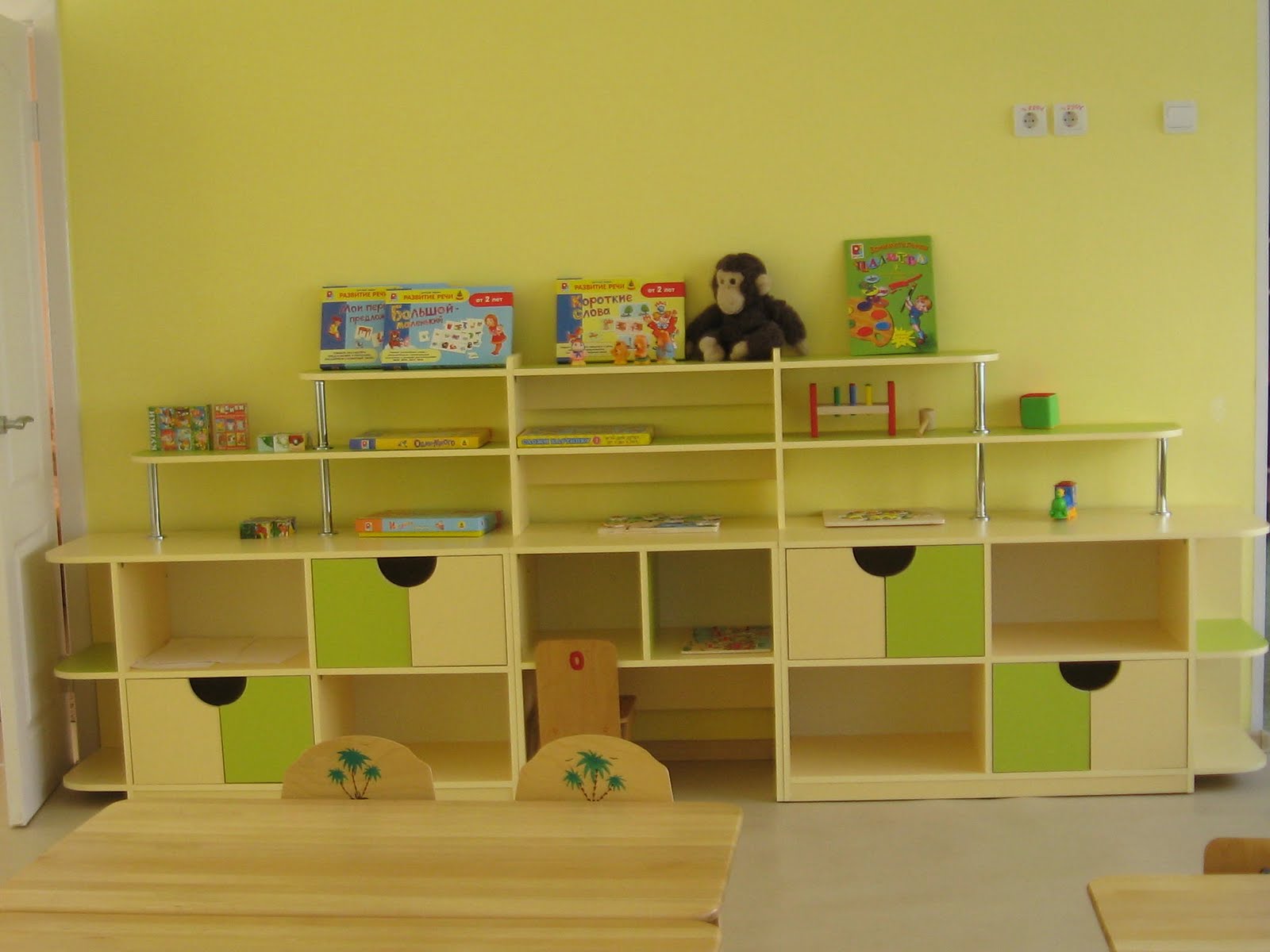 Мебель в группе детского сада стенки