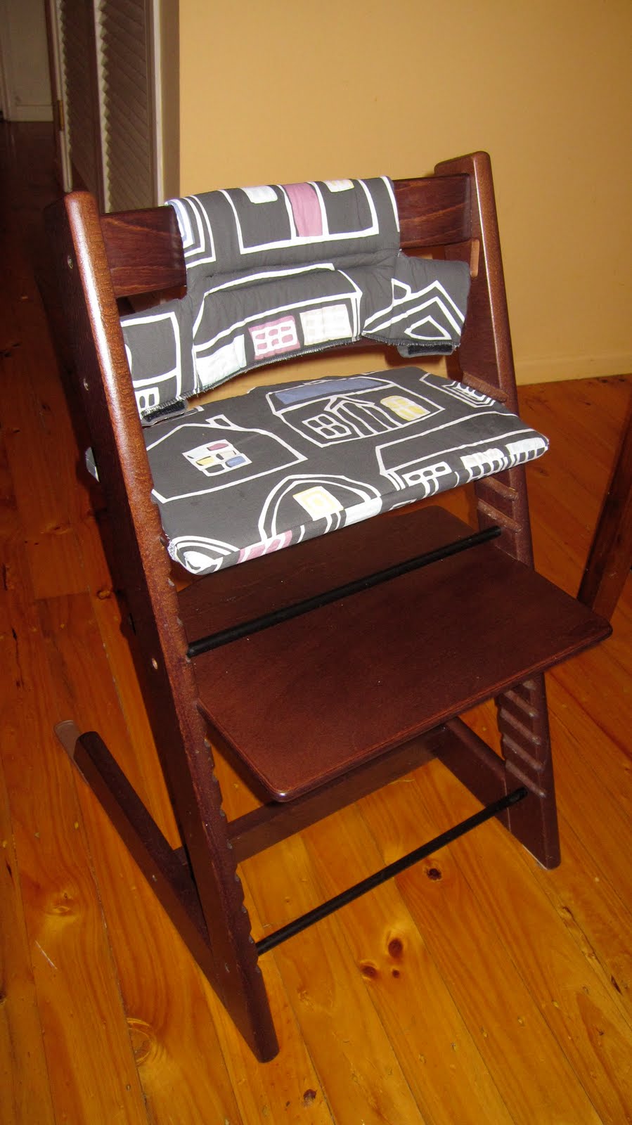 Seedlings Nest Tripp Trapp Cushion