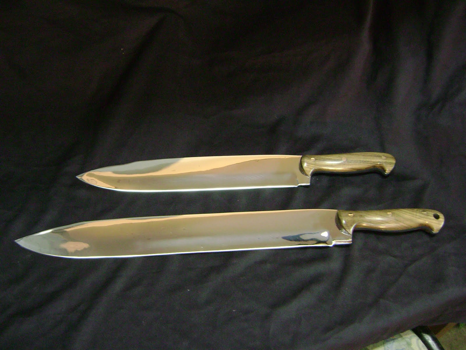 CUCHILLERIA LEON FUERTE Machete y Cuchilla realizada a pedido