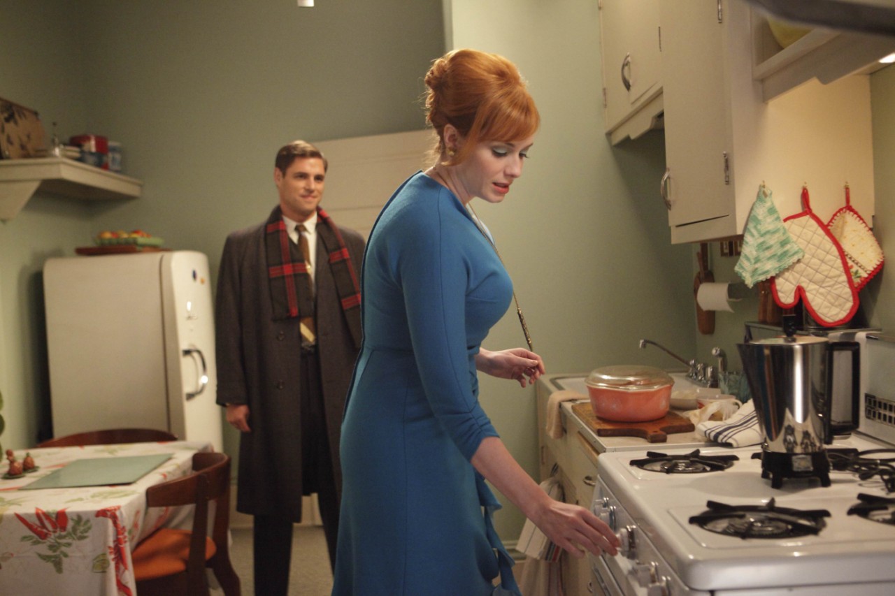 http://2.bp.blogspot.com/_bTpT5PINjEk/TSwQywrgduI/AAAAAAAACVc/ZVm6yWLYdO0/s1600/Mad-Men-Season-4.jpg