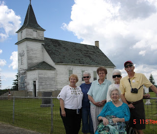 St. Peter's Church in the background; me, Susan, Aunt Shirley, Mom, Aunt Phyllis, and Jim