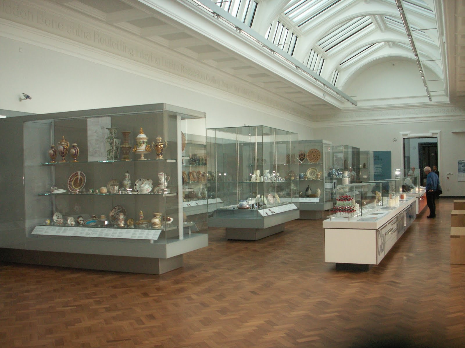 SeaLorna Ceramics galleries at the V & A