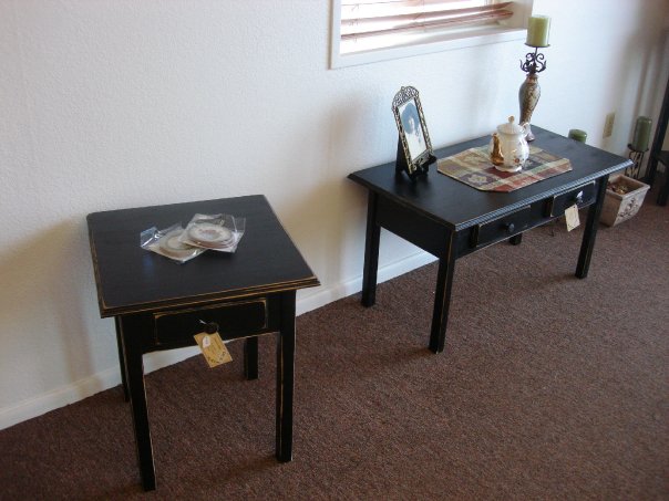 Accent and coffee table