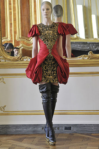What's up! trouvaillesdujour: Alexander McQueen remembered