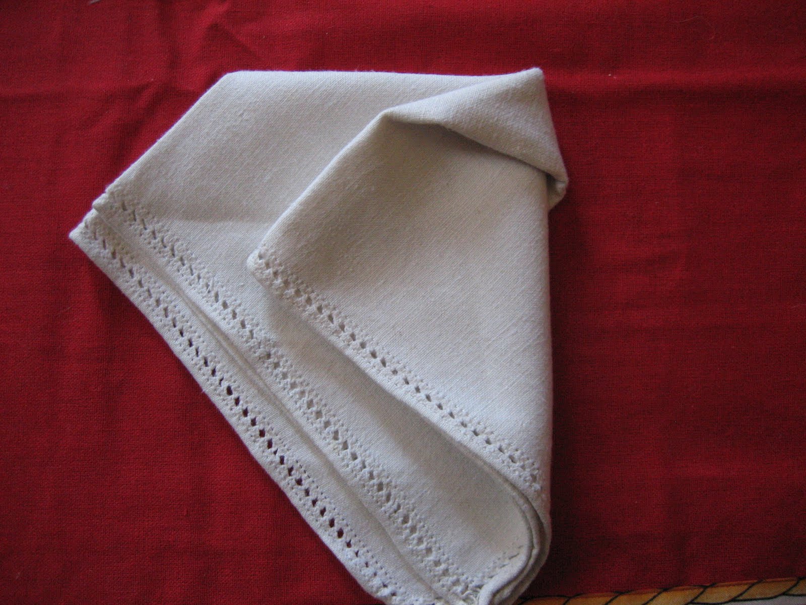 Le Beau Paon Victorien Napkin Folding Tutorial Part 2