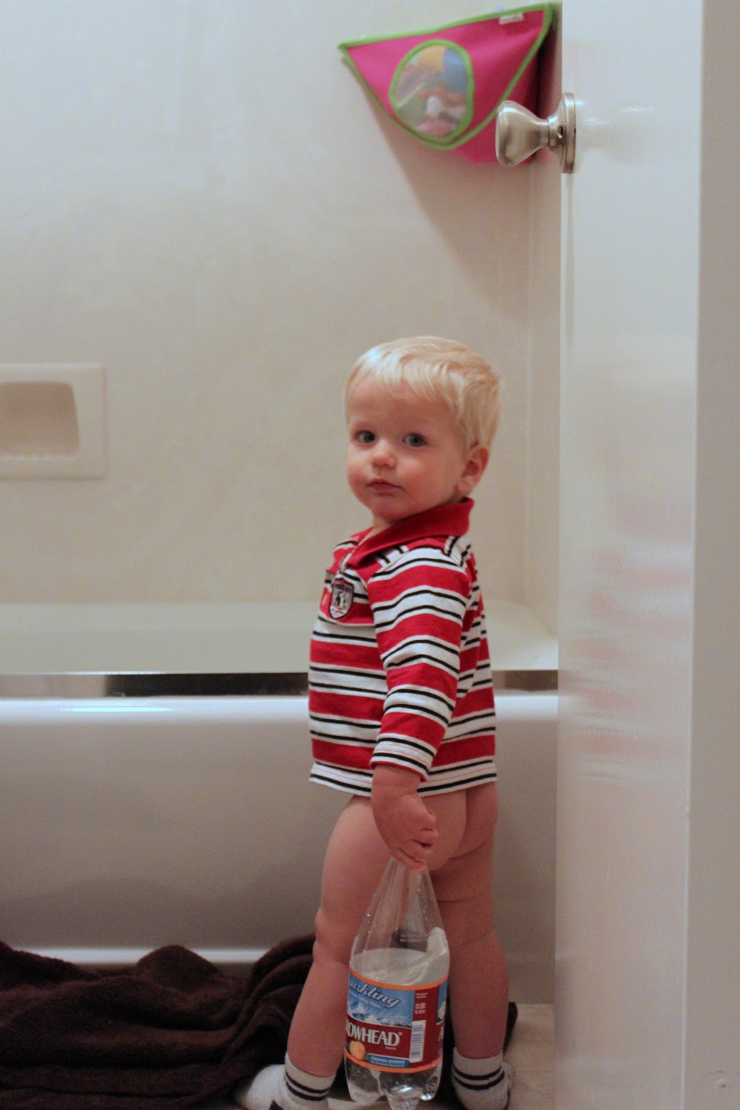 Apple twins naked licking each pussy