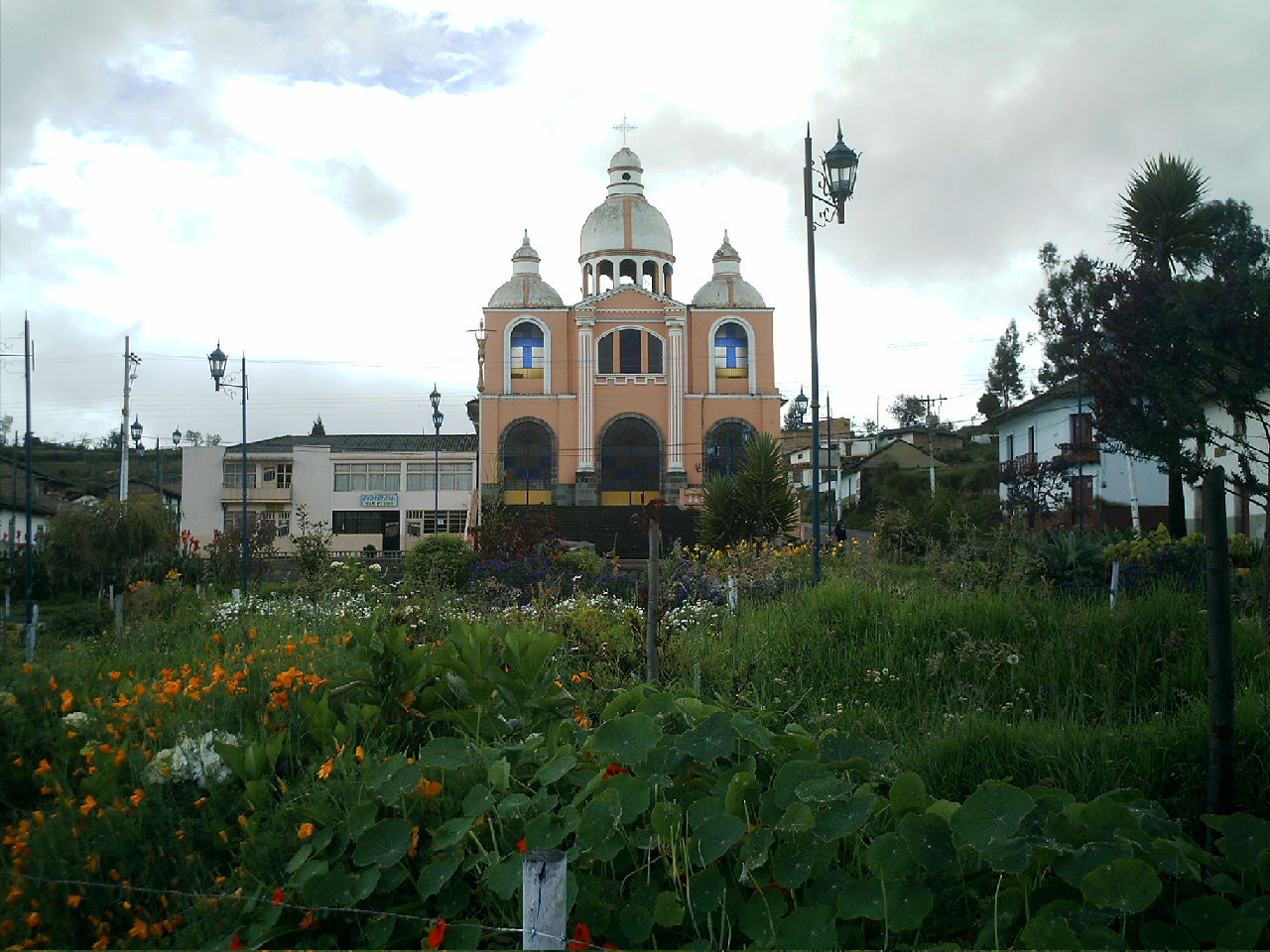 Las Maravillas: CANTÓN MONTÚFAR