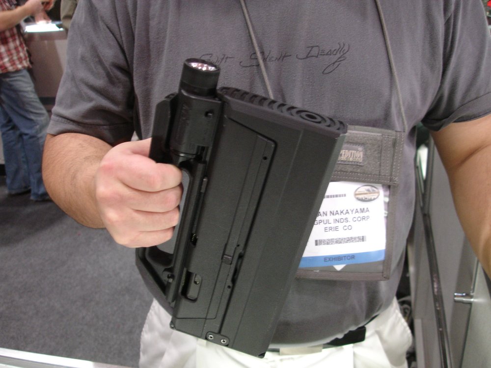 [SHOTShow2008_MagPulGlockSubgun_Closed_3_2-04-08.jpg]