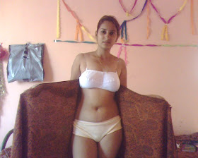 Indian Saree Bhabhi Xxxxx 3gp Video - Hot Bikini 2011: indian saree navel under blouse belly with bra lane latest  panty