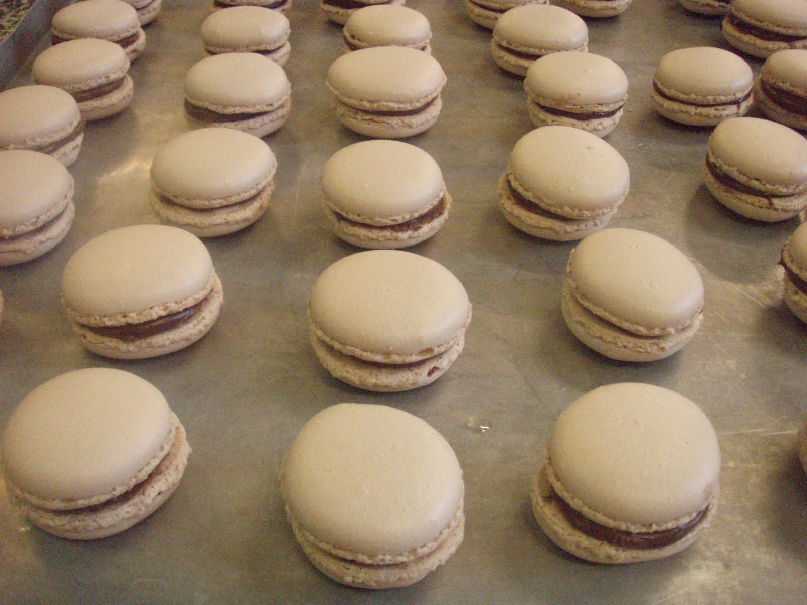 Pink Slip Gourmet: Macarons!