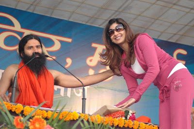 shilpa+shetty+with+ramdev+baba1.jpg