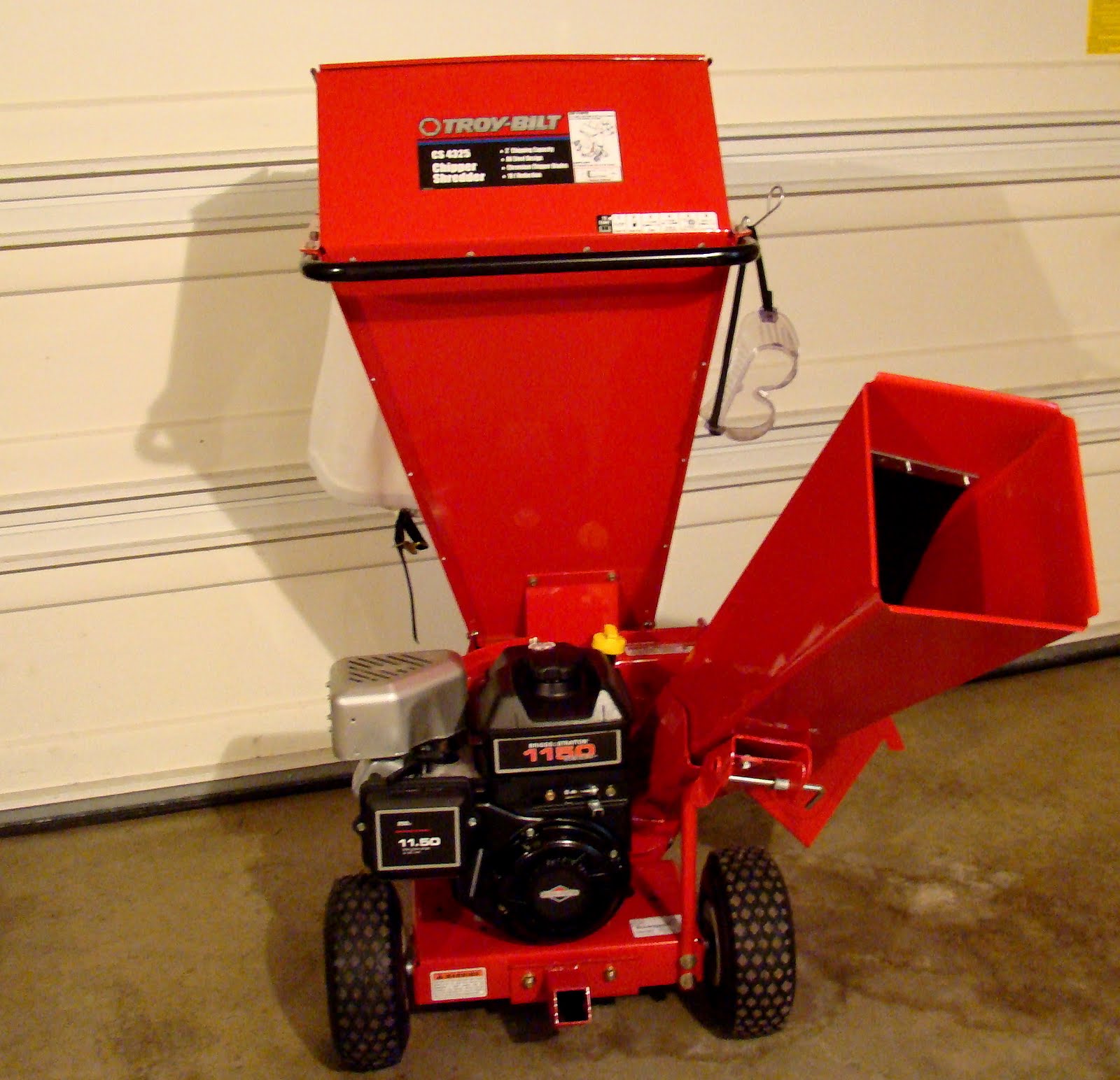Garden Girl: Troy-Bilt Chipper Shredder