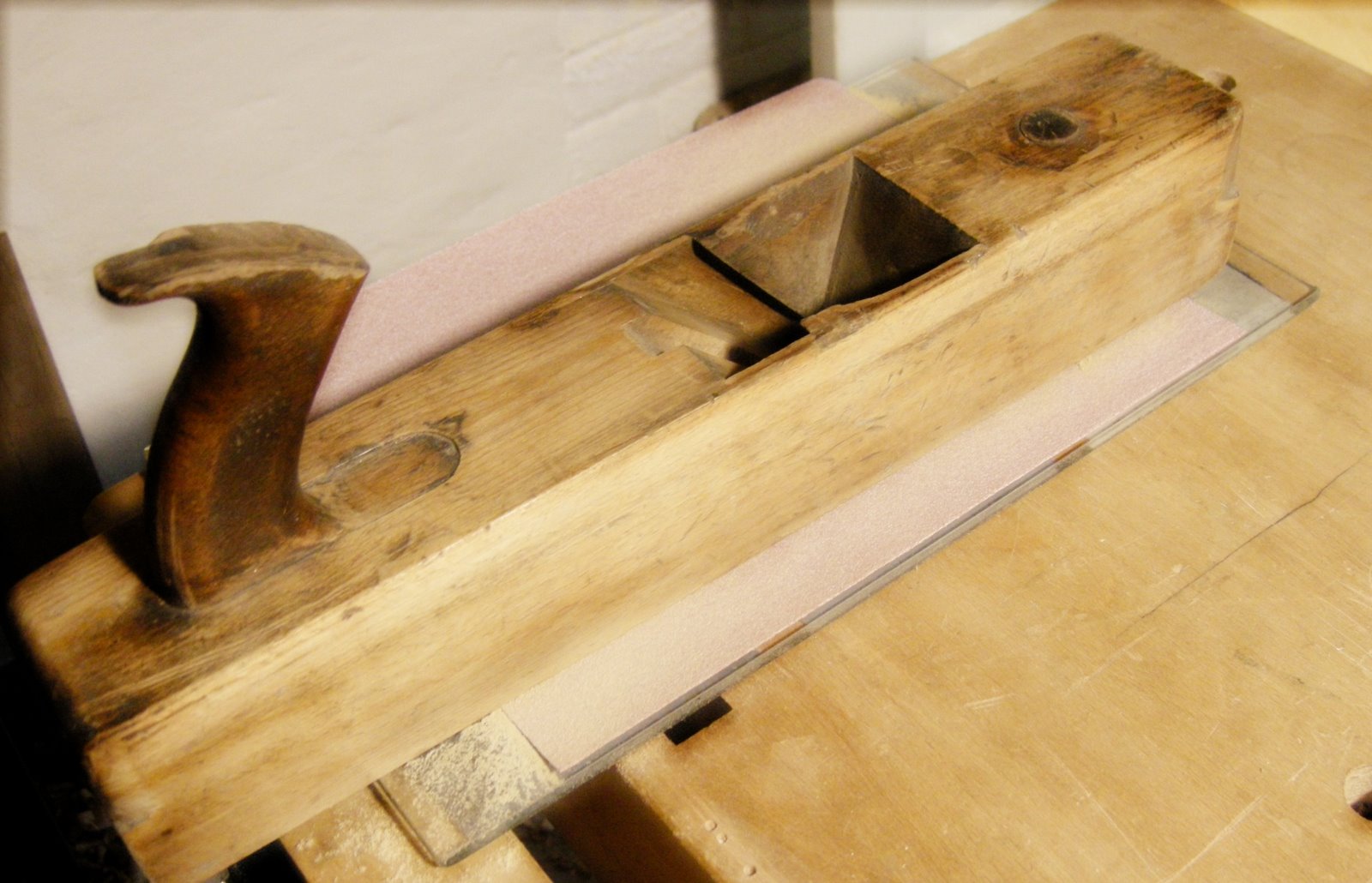 [bench+plane+3.jpg]