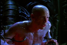 Neo despertando a la realidad