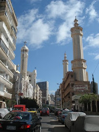 الشارع الذى تقع به الكنيسة وأمامها المسجد قبل الحادث الأليم