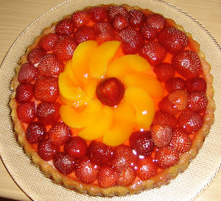 Tarta cu fructe (capsuni si piersici)