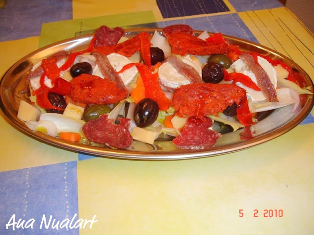  ENSALADA MUY VARIADA 