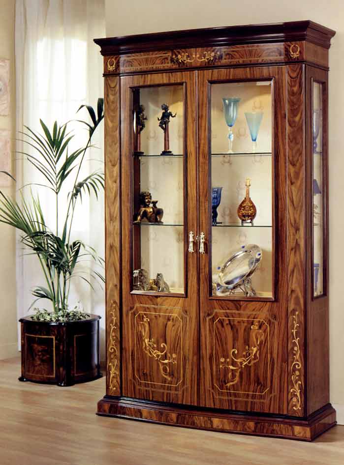 [spanish-two-door-case.jpg]