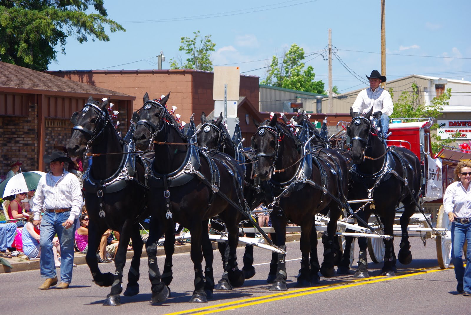 life-in-rice-lake-wi-another-parade-spooner