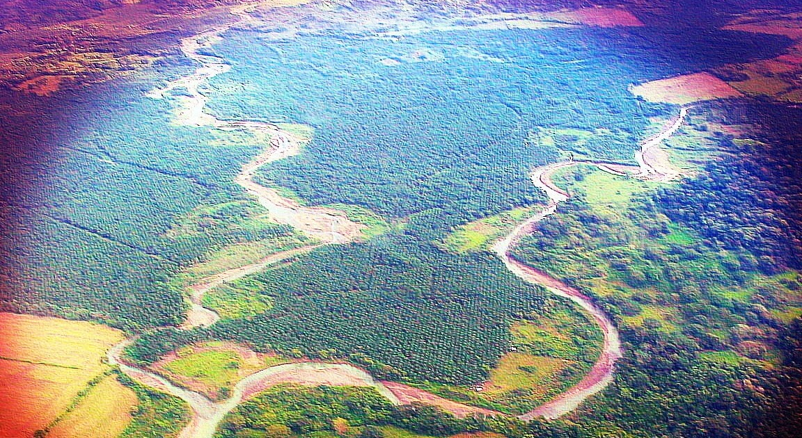 WOMEN TRAVELLING ALONE Costa Rica Flight from Quepos to San Jose