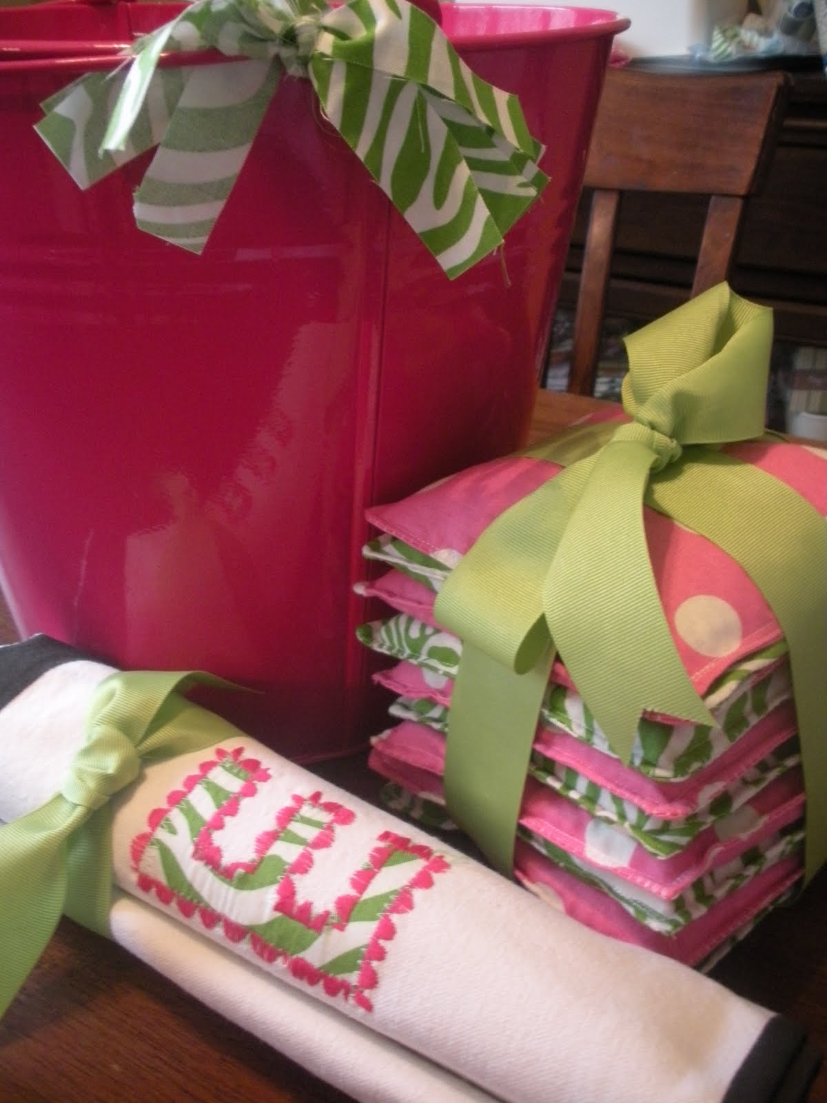 Olive Knolls MOPS: Tic-Tac-Toe Bean bag game