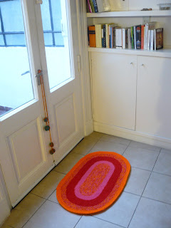 Salta Violeta: Alfombra Ovalada