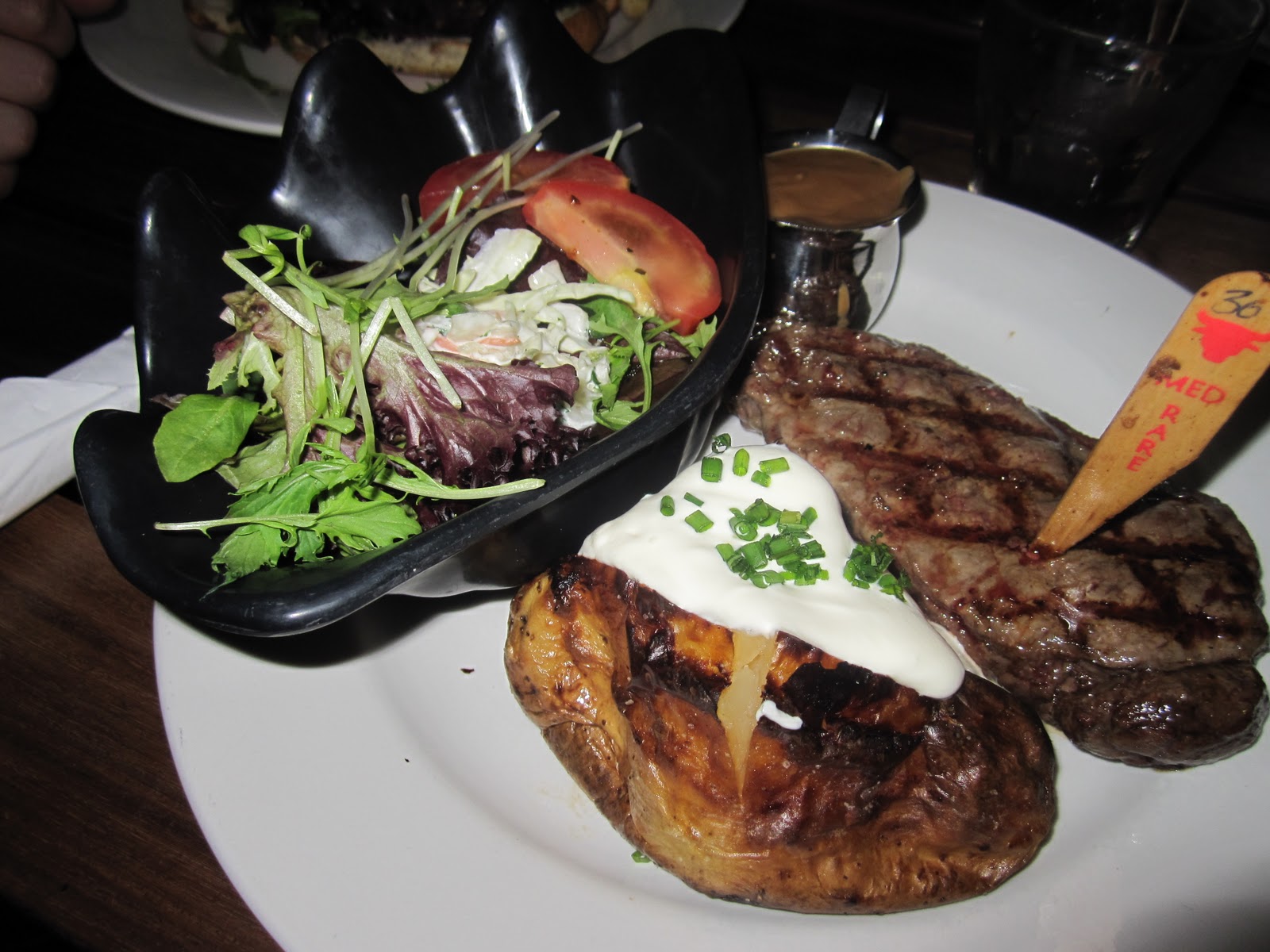 Itsy Bitsy Food Reviews Outback Jack Bar and Grill