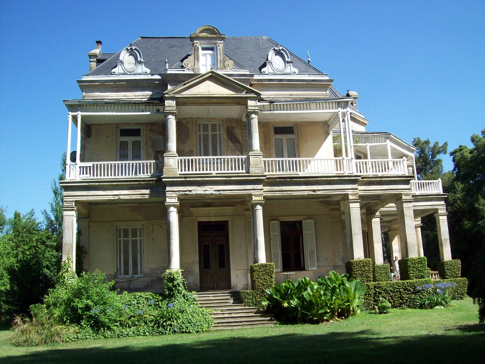 HERMANITOS DEL FIN DEL MUNDO LOCACIONES