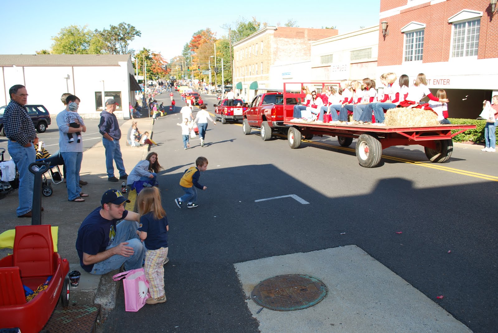 everyday happenings murray state parade...