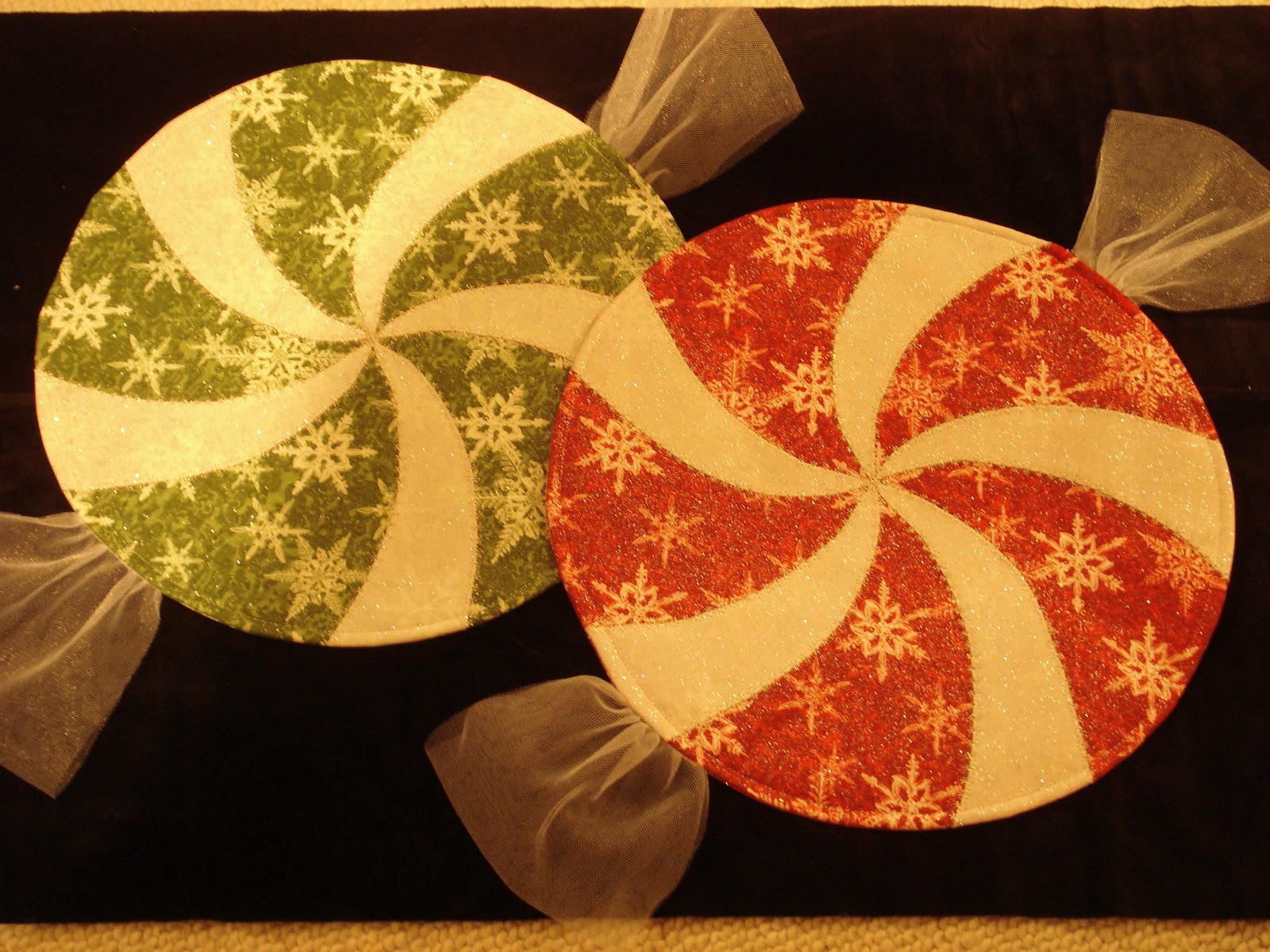 The Quarter Inch by Got Kwilts? Peppermint Placemats