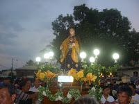 ANG LALAKENG MAY AMOY: Ang prusisyon at pagsisimba. Noon at ngayon