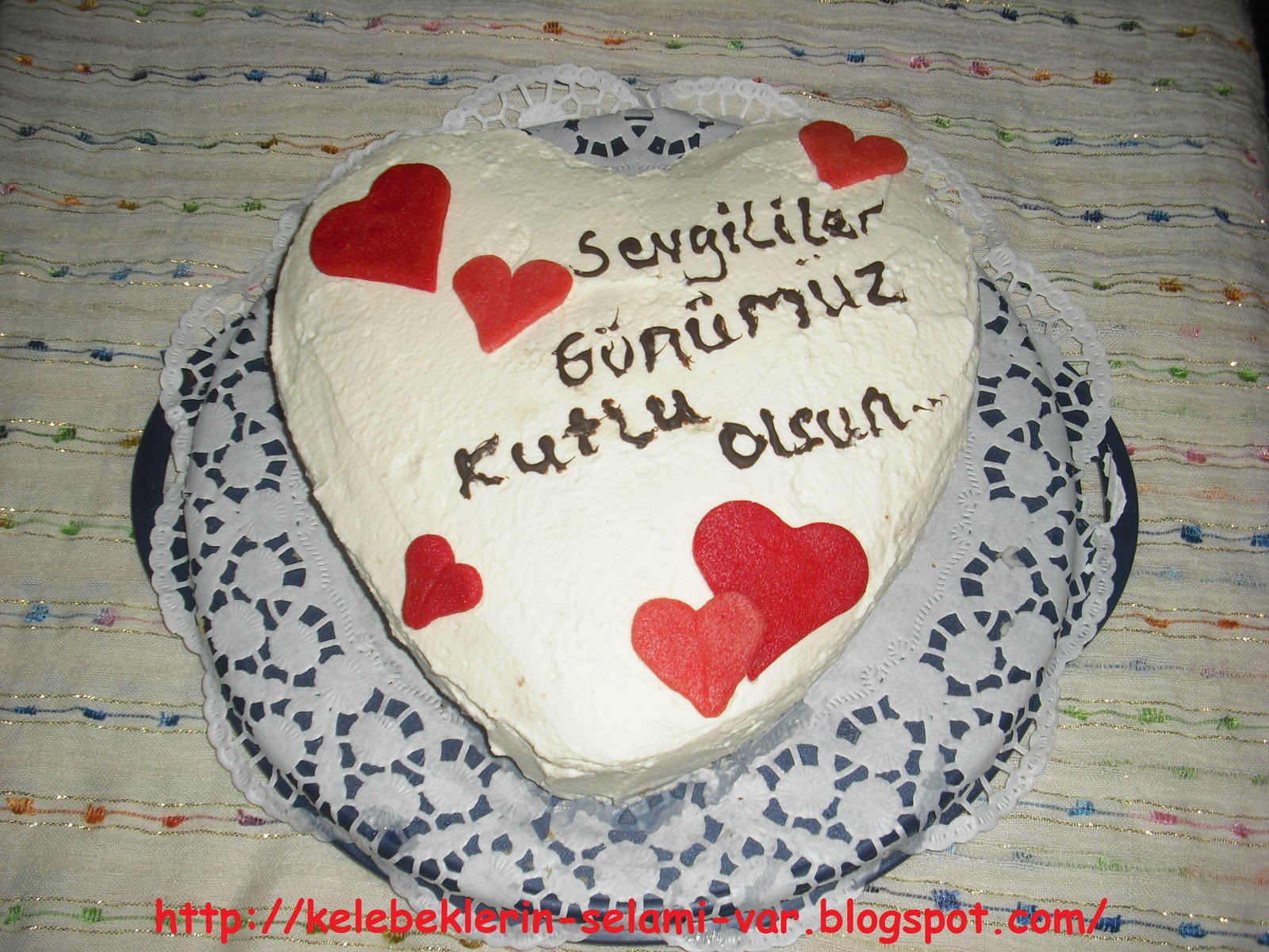 . Sevgililer Günü için Kalpli Pasta