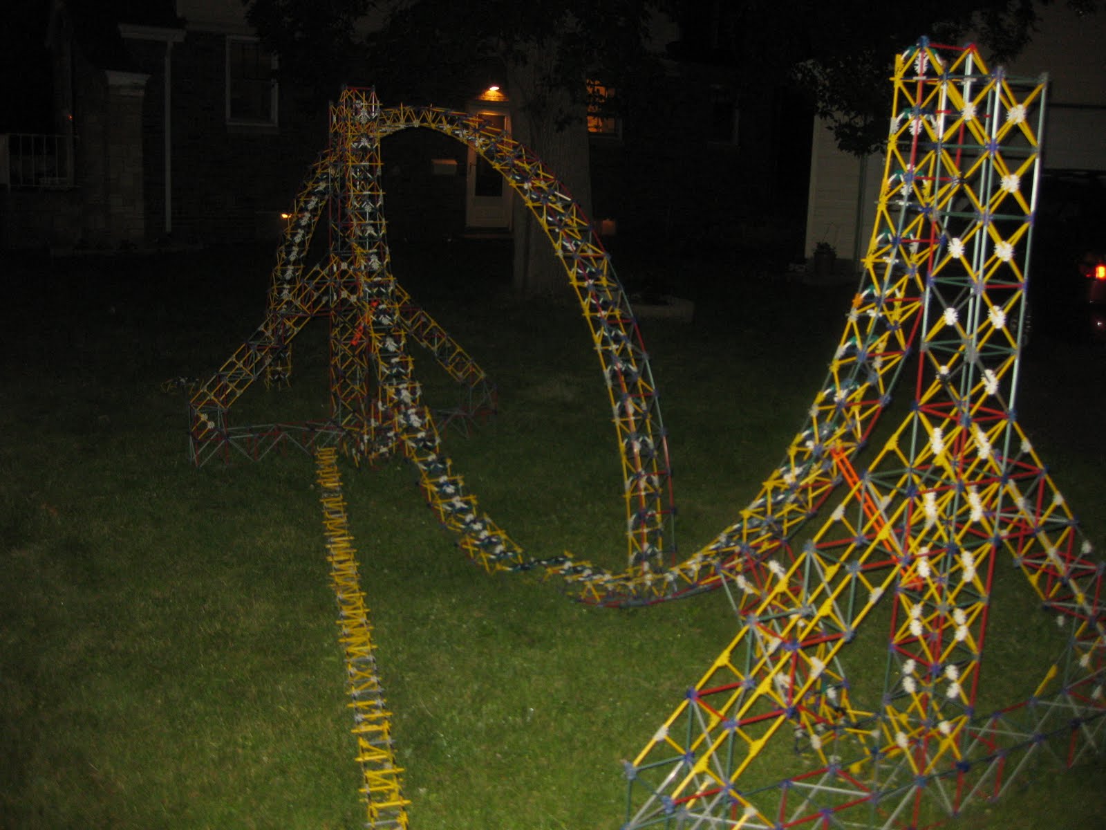 Austin's K'nex Designs: K'nex coaster update