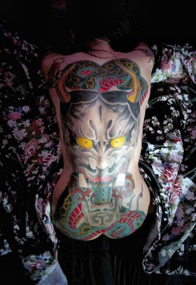 Tante bugil Cewek japan dipenuhi Tatto keren