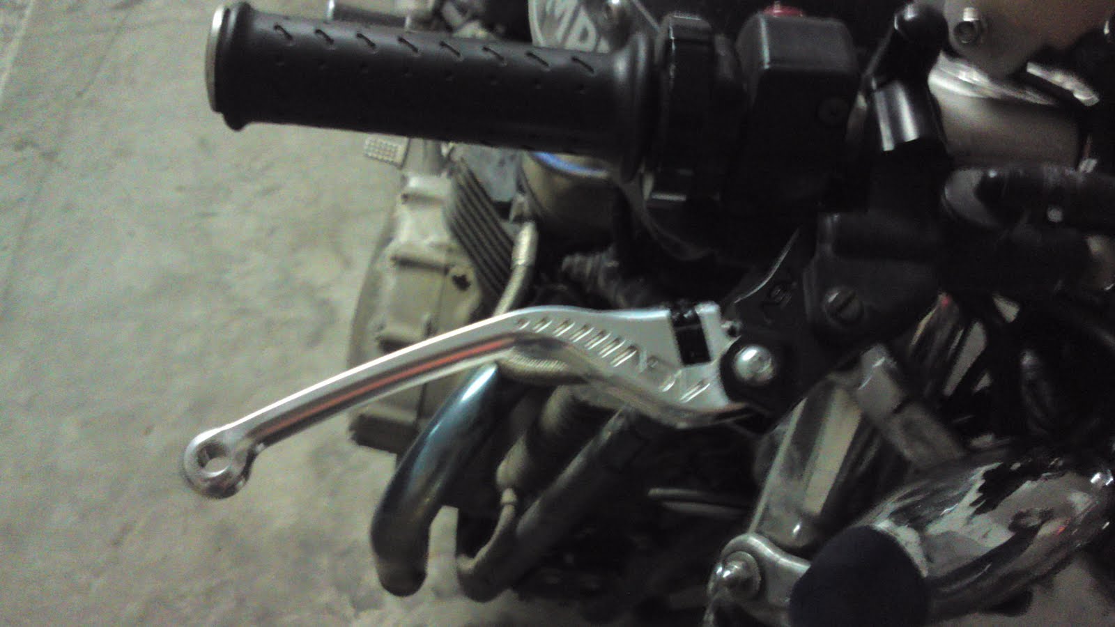 The Thruxtonian ASV brake and clutch levers
