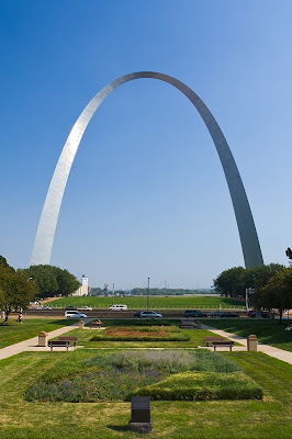 www.neverfullmm.com St. Louis Gateway Arch