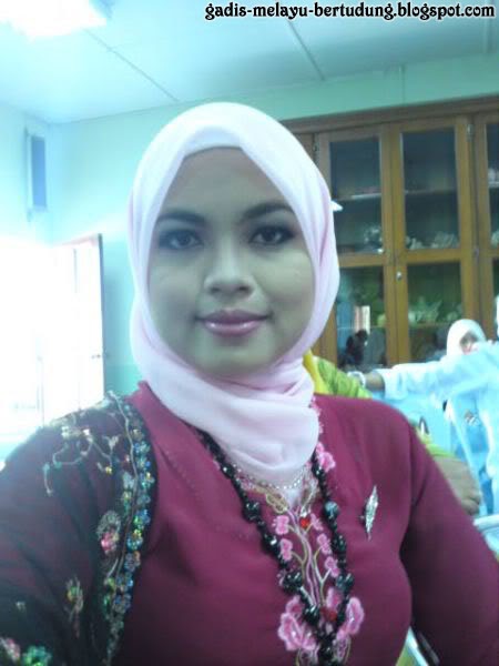 Awek Cun Baju Kebaya Moden Malaysia Gadis Melayu Bertudung