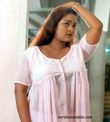 Hot Auntyes: Shakeela hot pic