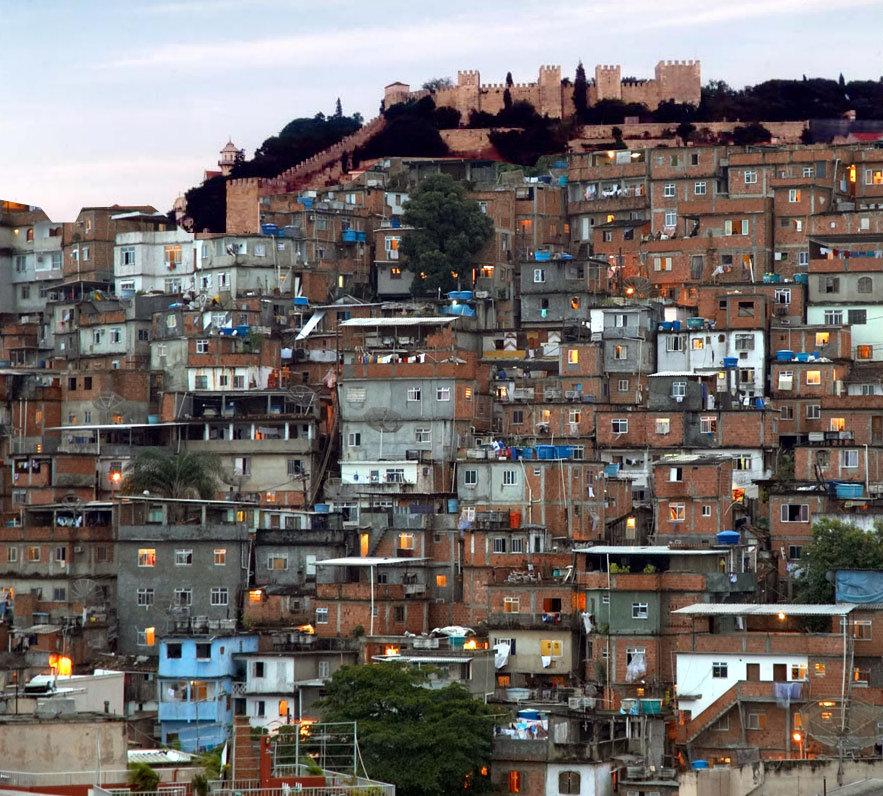 [favela+lisboa.jpg]