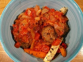 [köttbullar+i+tomatsås.JPG]