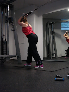 tricepspress+1 - Powerwalk och träning för bröst, triceps och axlar